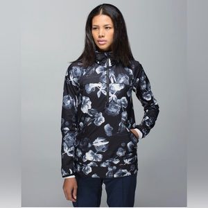 Lululemon Miss Misty Pullover Size 2 Inky Floral Black Ghost